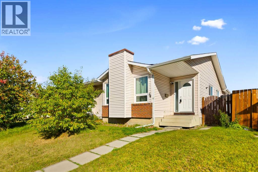 64 Whitworth Way NE