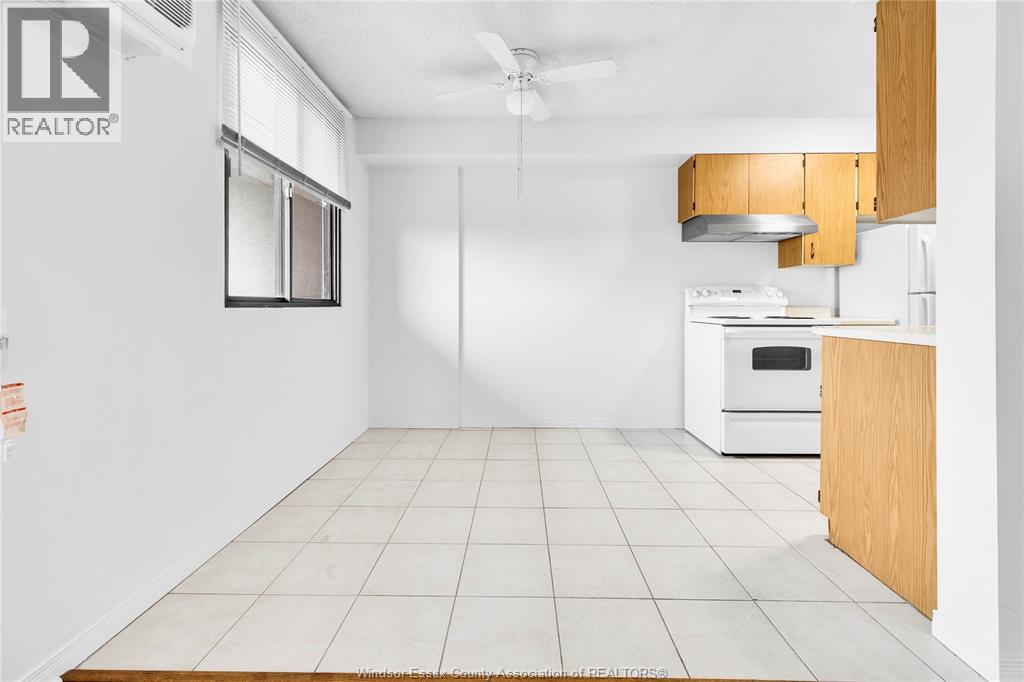 #816 150 PARK West - 13