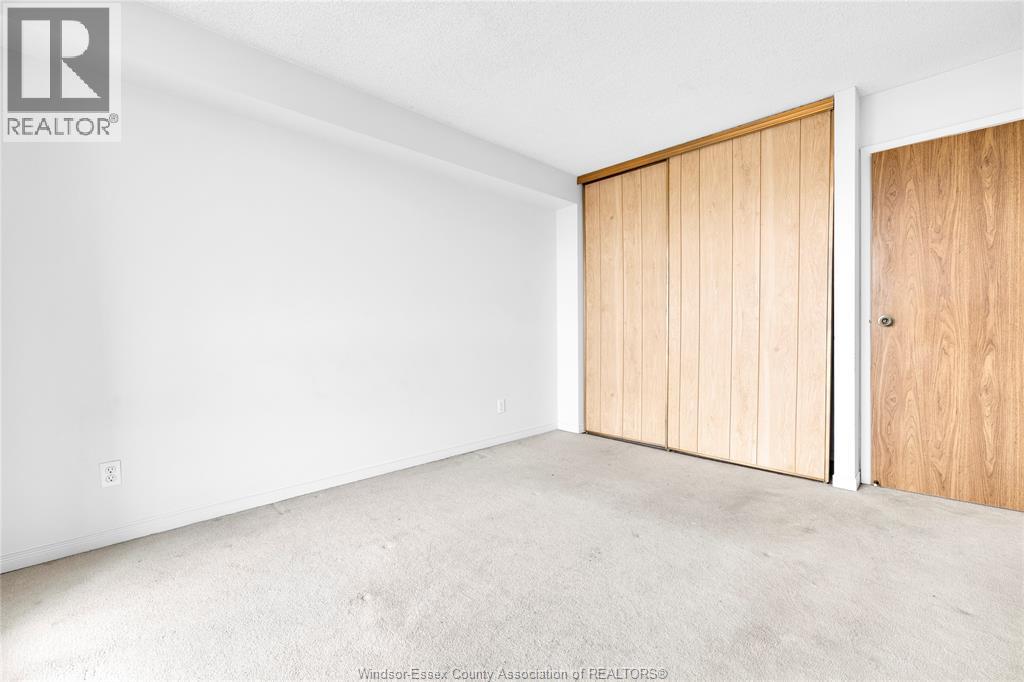 #816 150 PARK West - Image 15