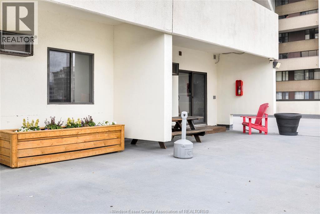 #816 150 PARK West - 30