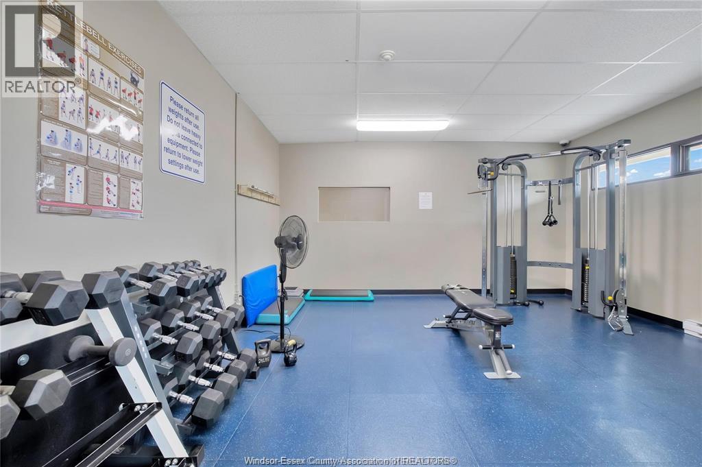 #816 150 PARK West - Image 33