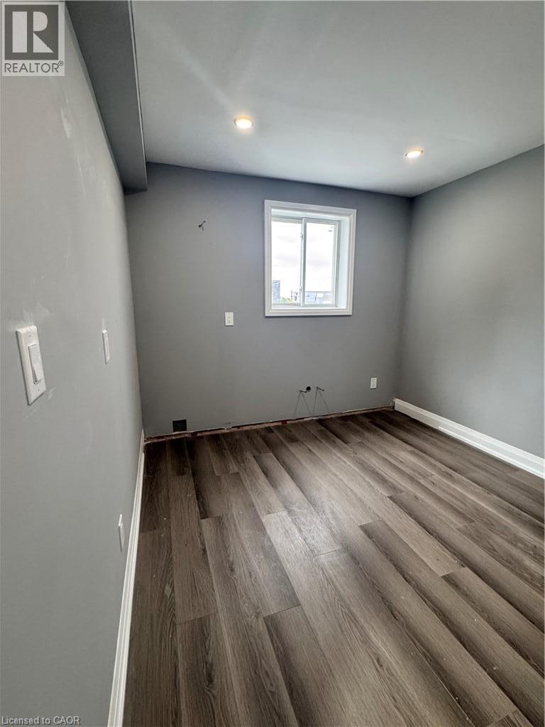 302 QUEENSTON Road, Hamilton — photo 3