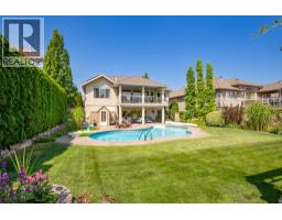 3pc Ensuite bath - 2233 Quail Run Drive, Kelowna, BC V1V2N5 Photo 7