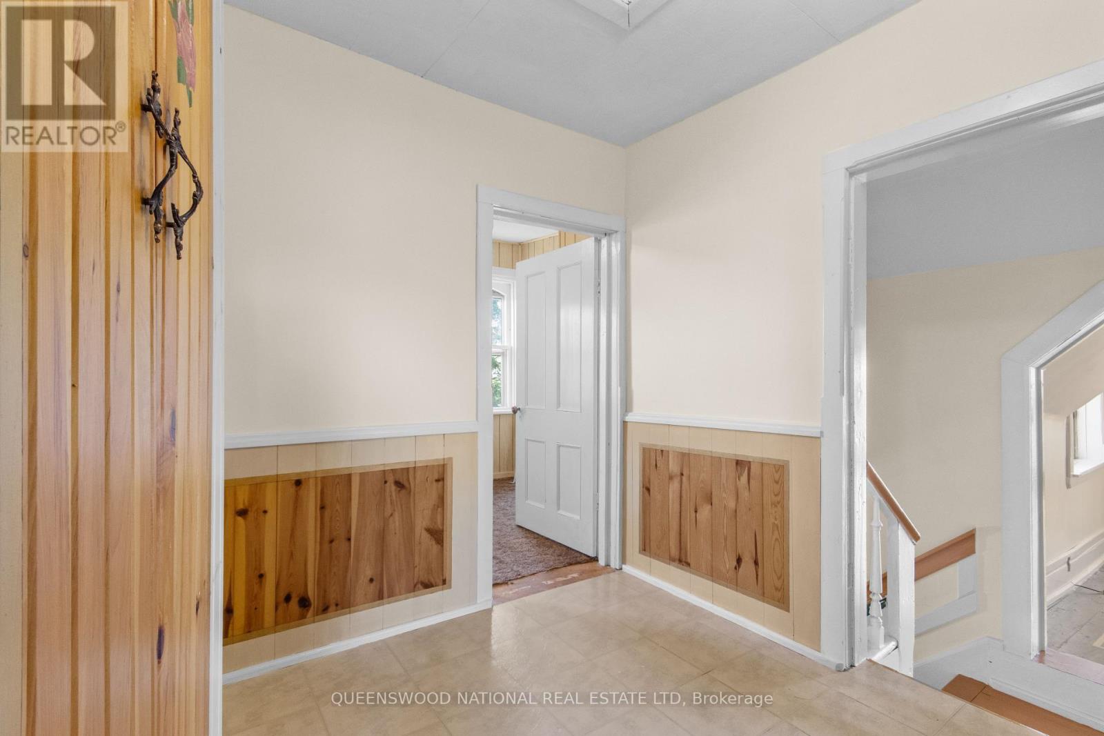 101 WAITE STREET S - Image 28