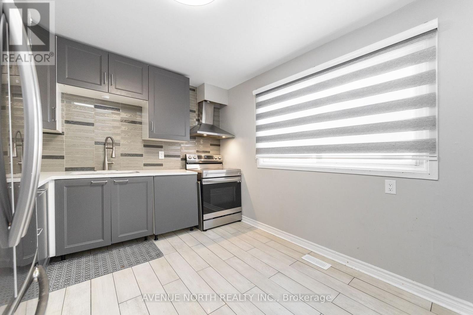 #100 2415 SOUTHVALE CRESCENT - 12