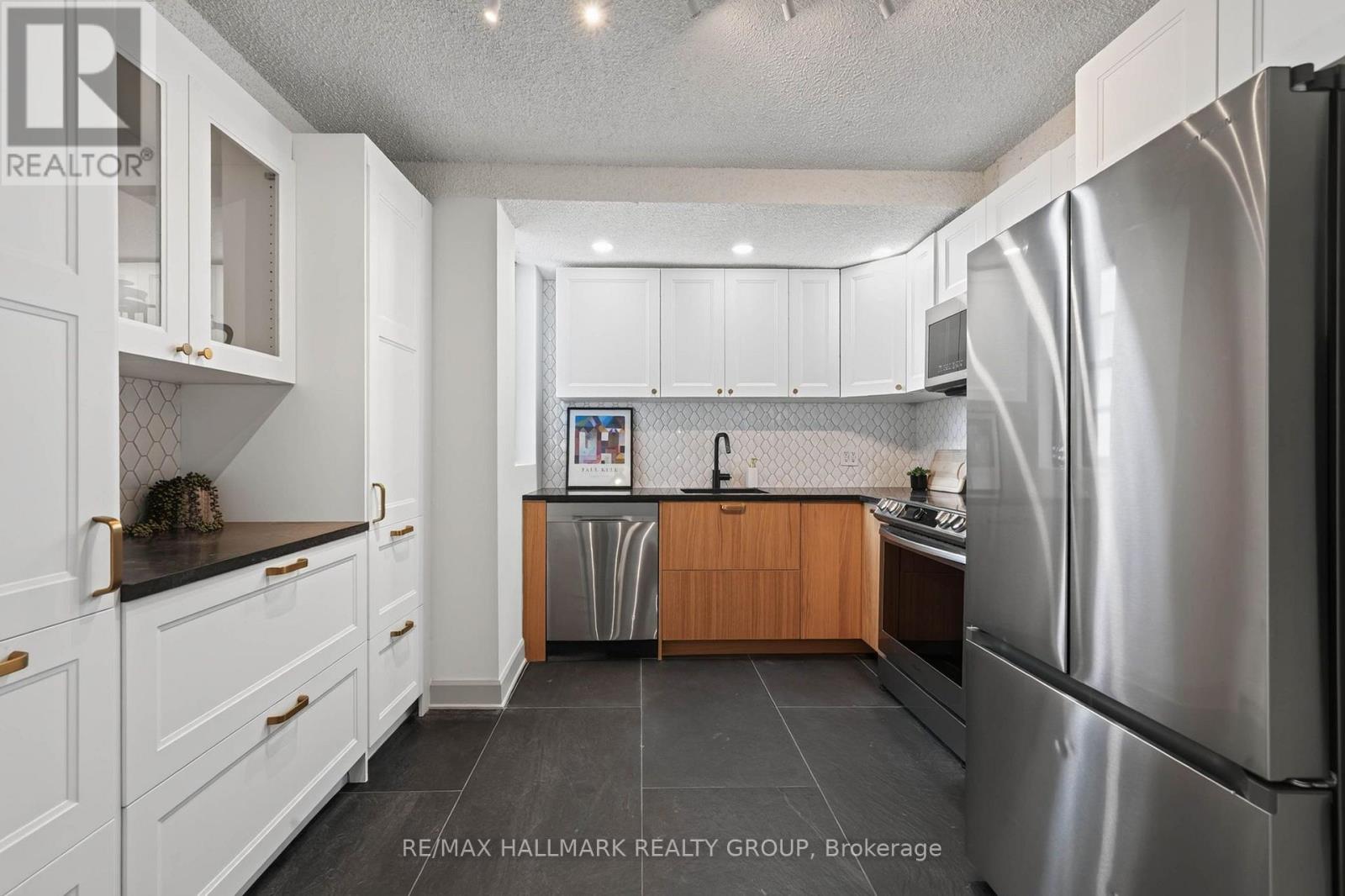 3 Bed, 3 Bath House for Sale in Ottawa – 2005 – 1285 CAHILL DRIVE, Ottawa – MLS# X13815916 - Image 21