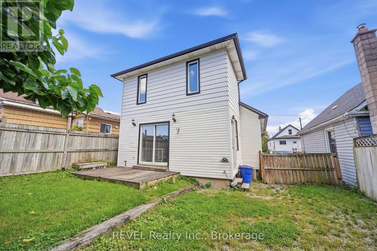 61 PATRICIA STREET - 30
