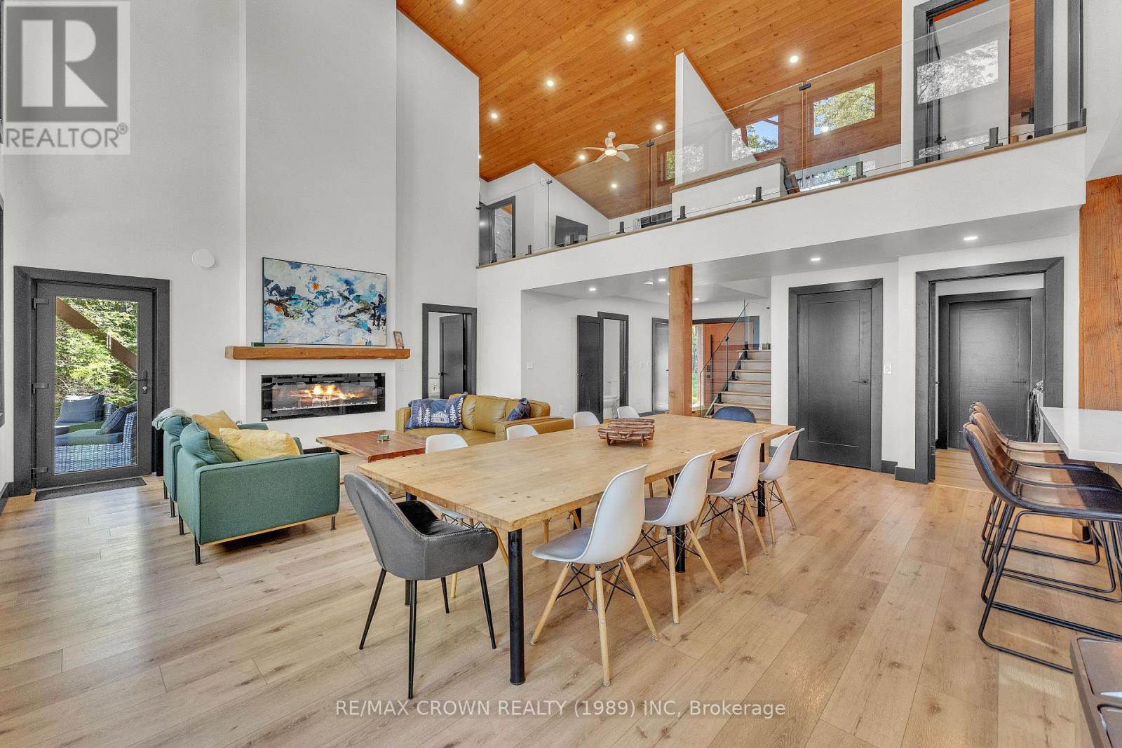 560 PINECREEK CRESCENT - 10