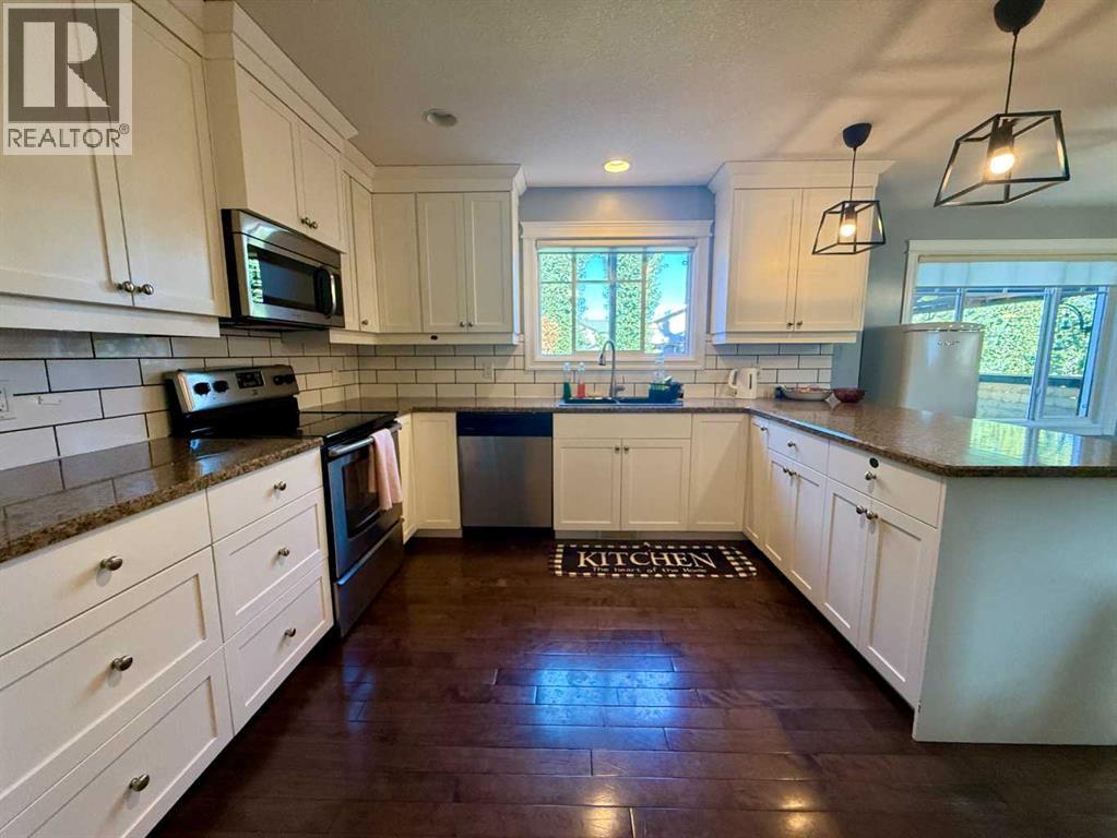46 Spruce Road, Whitecourt, Alberta, T7S0C7, Whitecourt, Alberta — photo 3 of 5