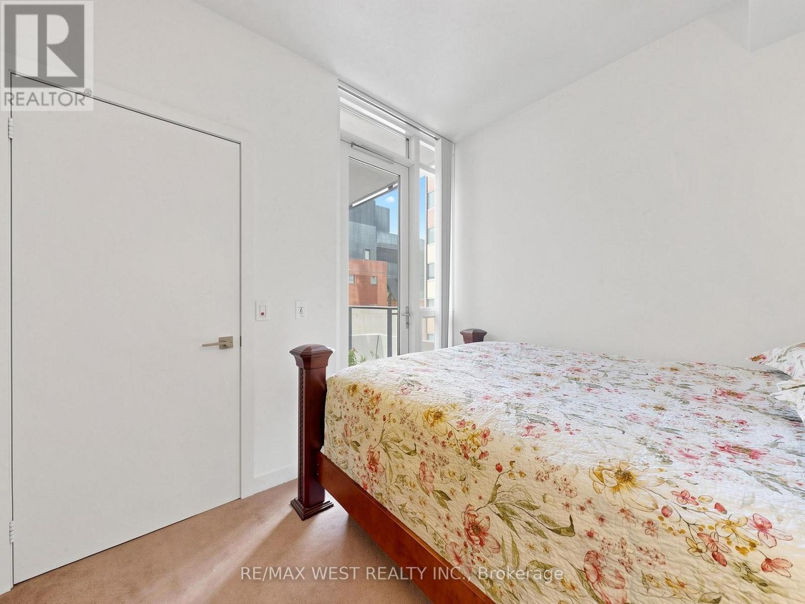 #513 770 BAY STREET - 16
