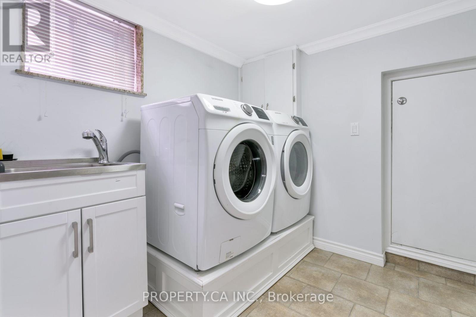573 NORTHCLIFFE BOULEVARD - 19
