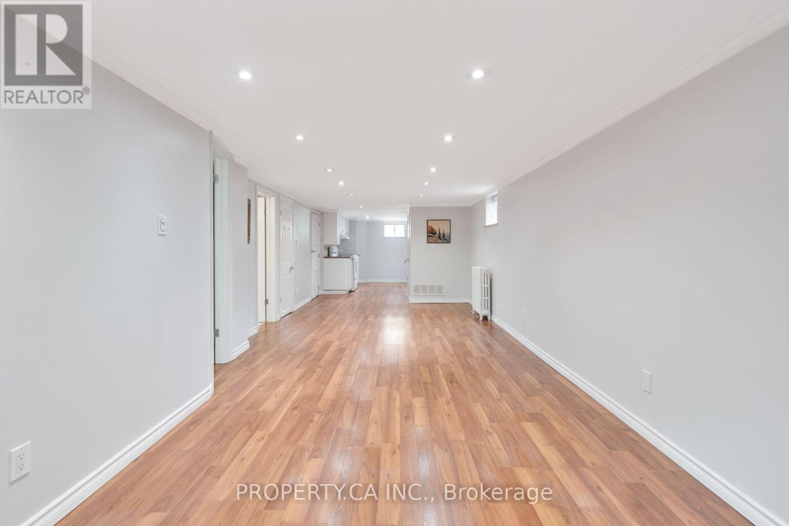 573 NORTHCLIFFE BOULEVARD - 26