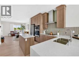 712 Sovereign Common Sw, Calgary, AB T3C3Y3 Photo 12