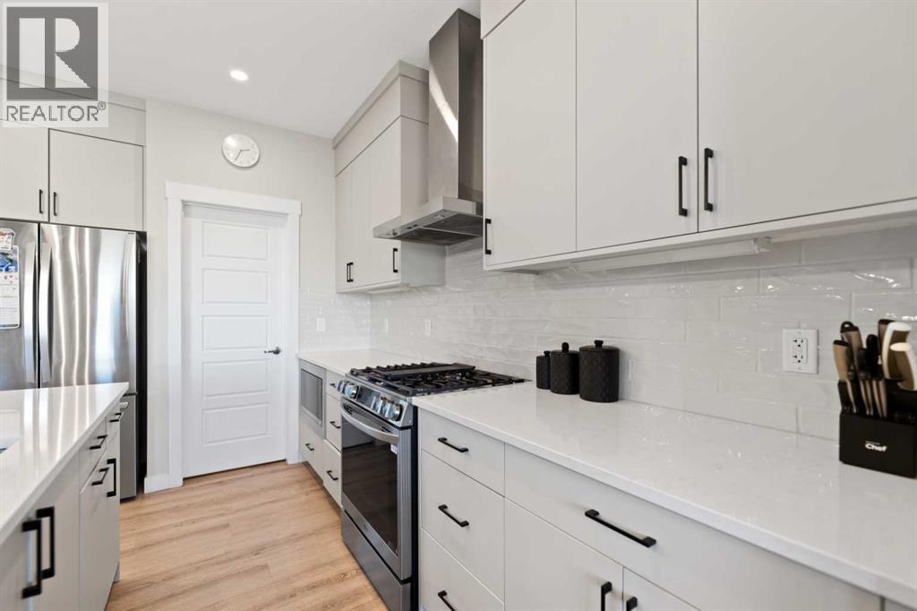 86 Corner Glen Gardens NE - 11