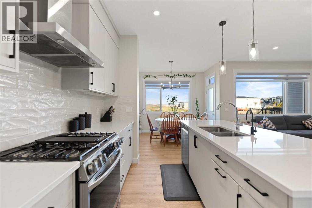 86 Corner Glen Gardens NE - 12