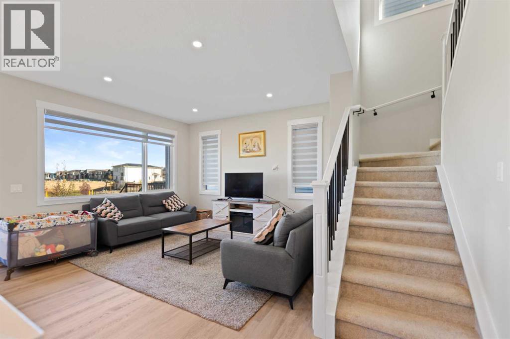86 Corner Glen Gardens NE - 13