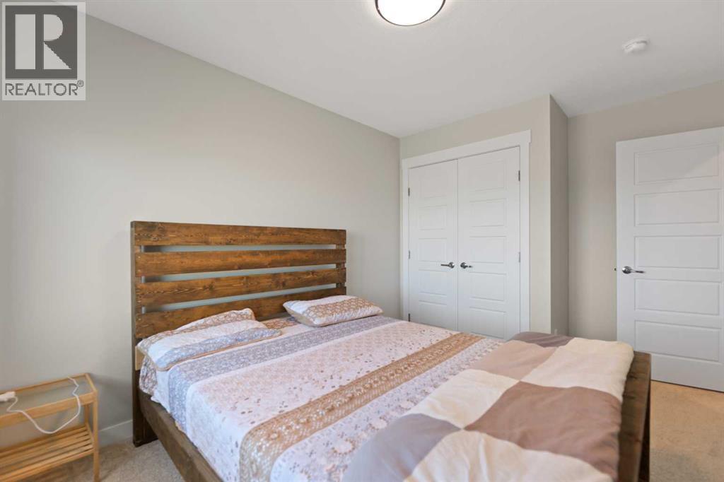 86 Corner Glen Gardens NE - 29