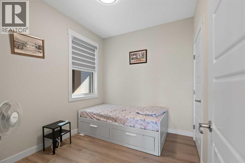 86 Corner Glen Gardens NE - 5