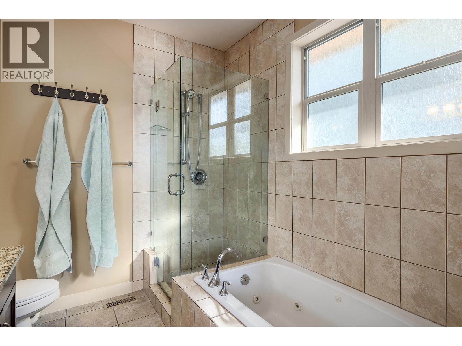  1377 Glenview Avenue, Kelowna