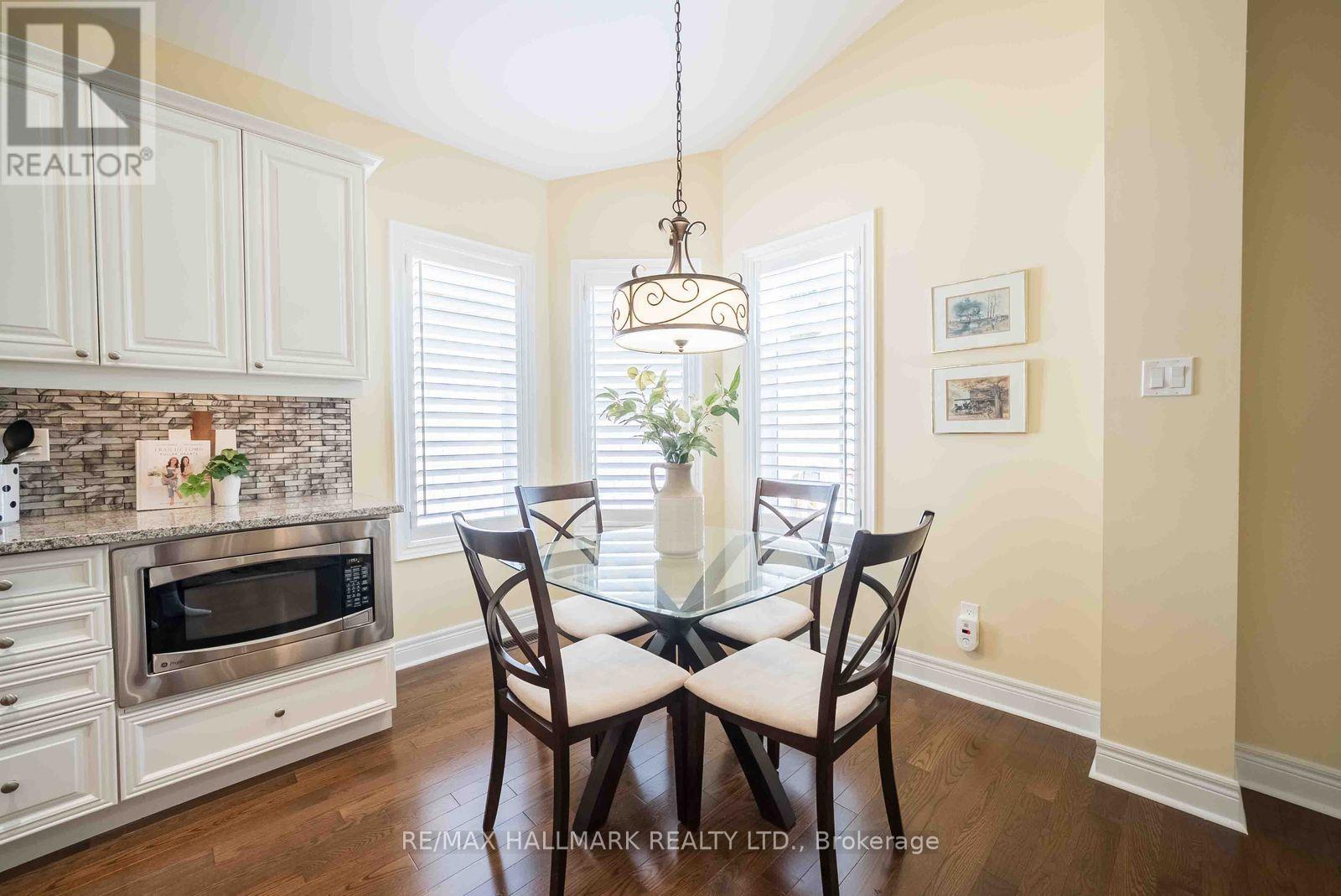 2 BERG COURT - 11