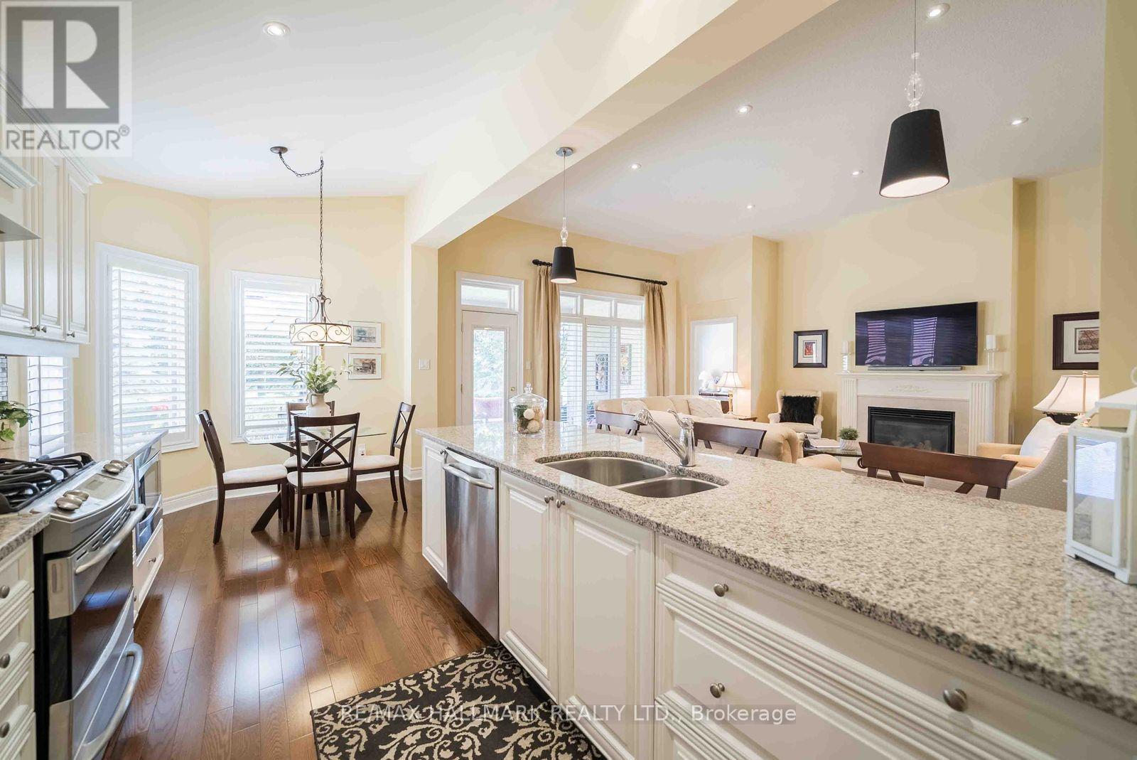 2 BERG COURT - 15