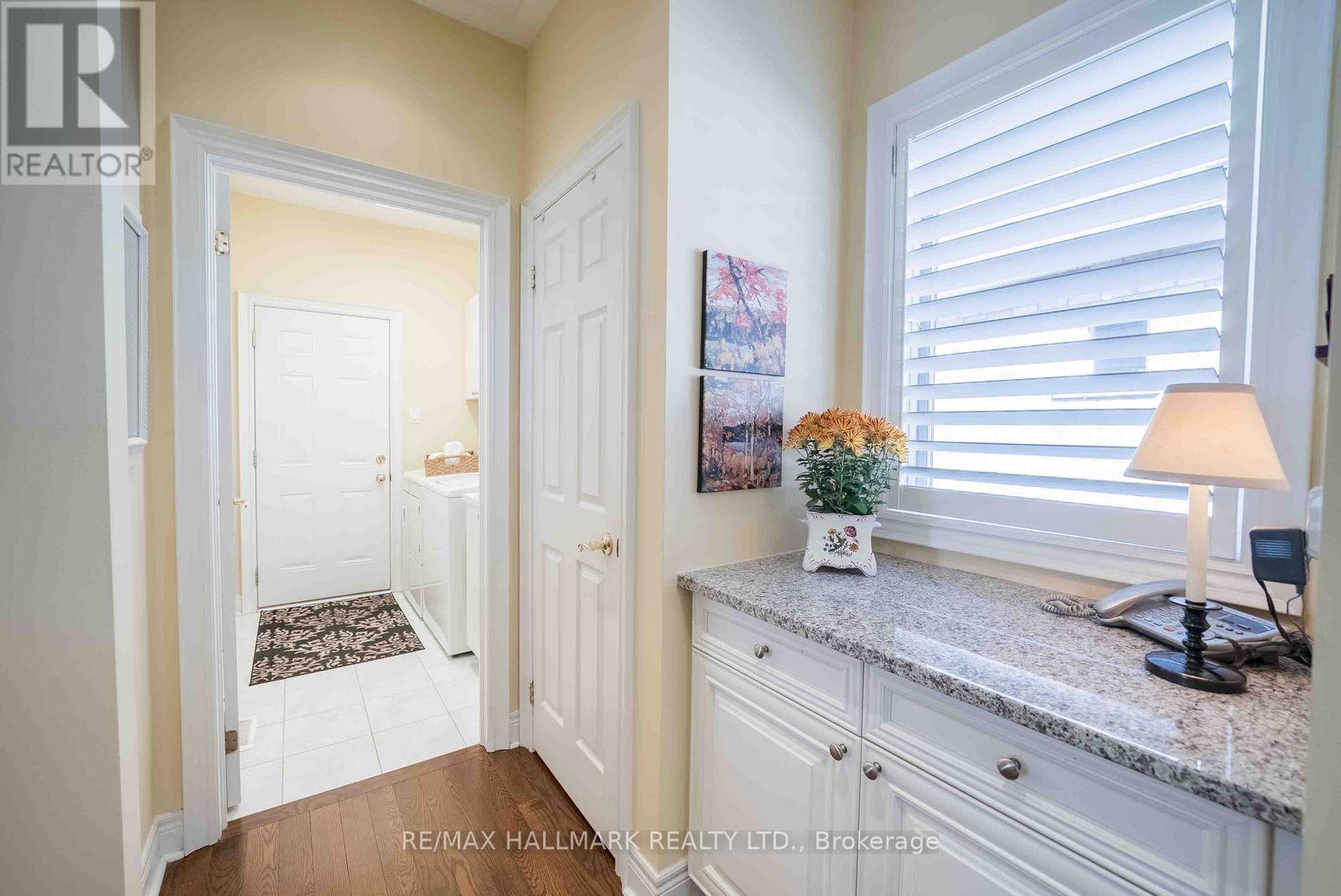 2 BERG COURT - 17