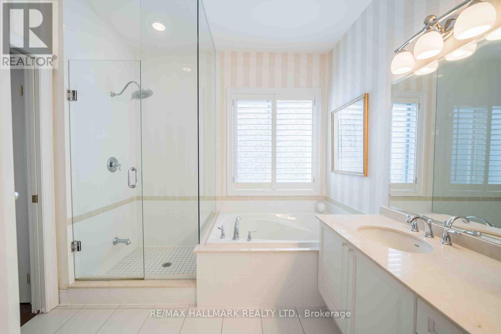 2 BERG COURT - Image 25
