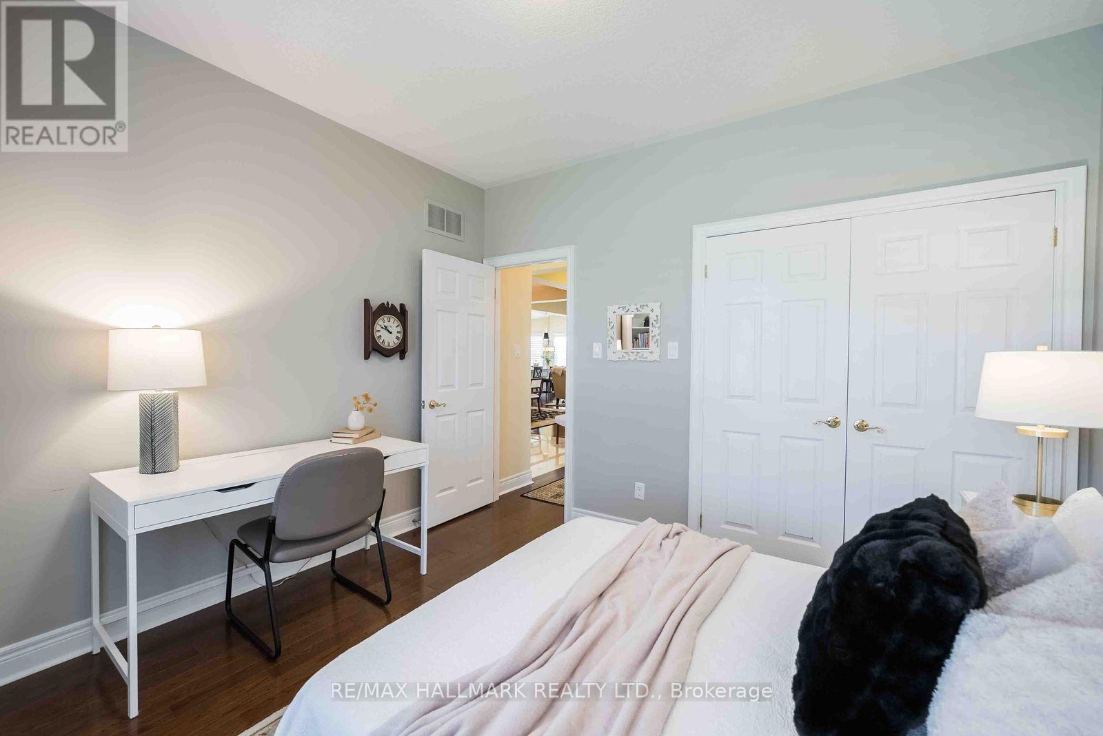 2 BERG COURT - Image 29