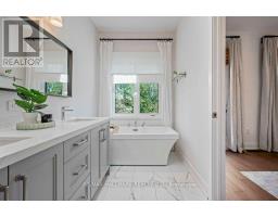 77 Benson Avenue, Richmond Hill, ON L4C4E5 Photo 35