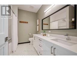 77 Benson Avenue, Richmond Hill, ON L4C4E5 Photo 39