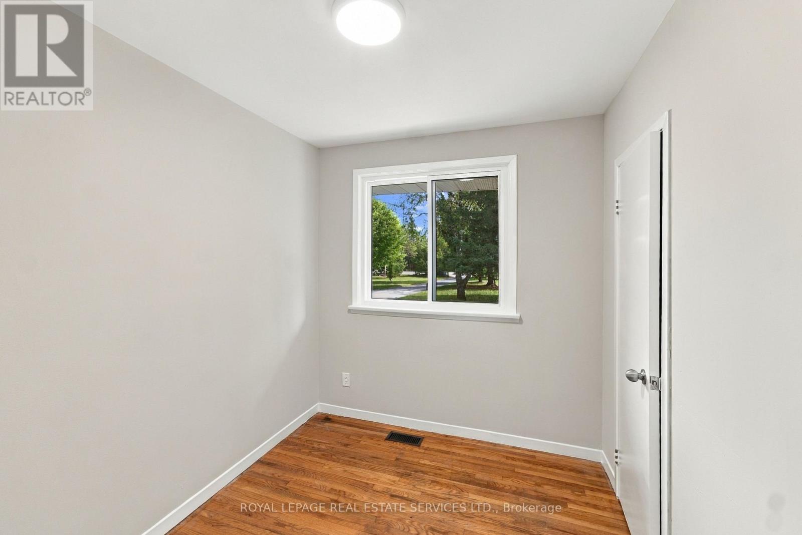 1191 15 SIDE ROAD - 20