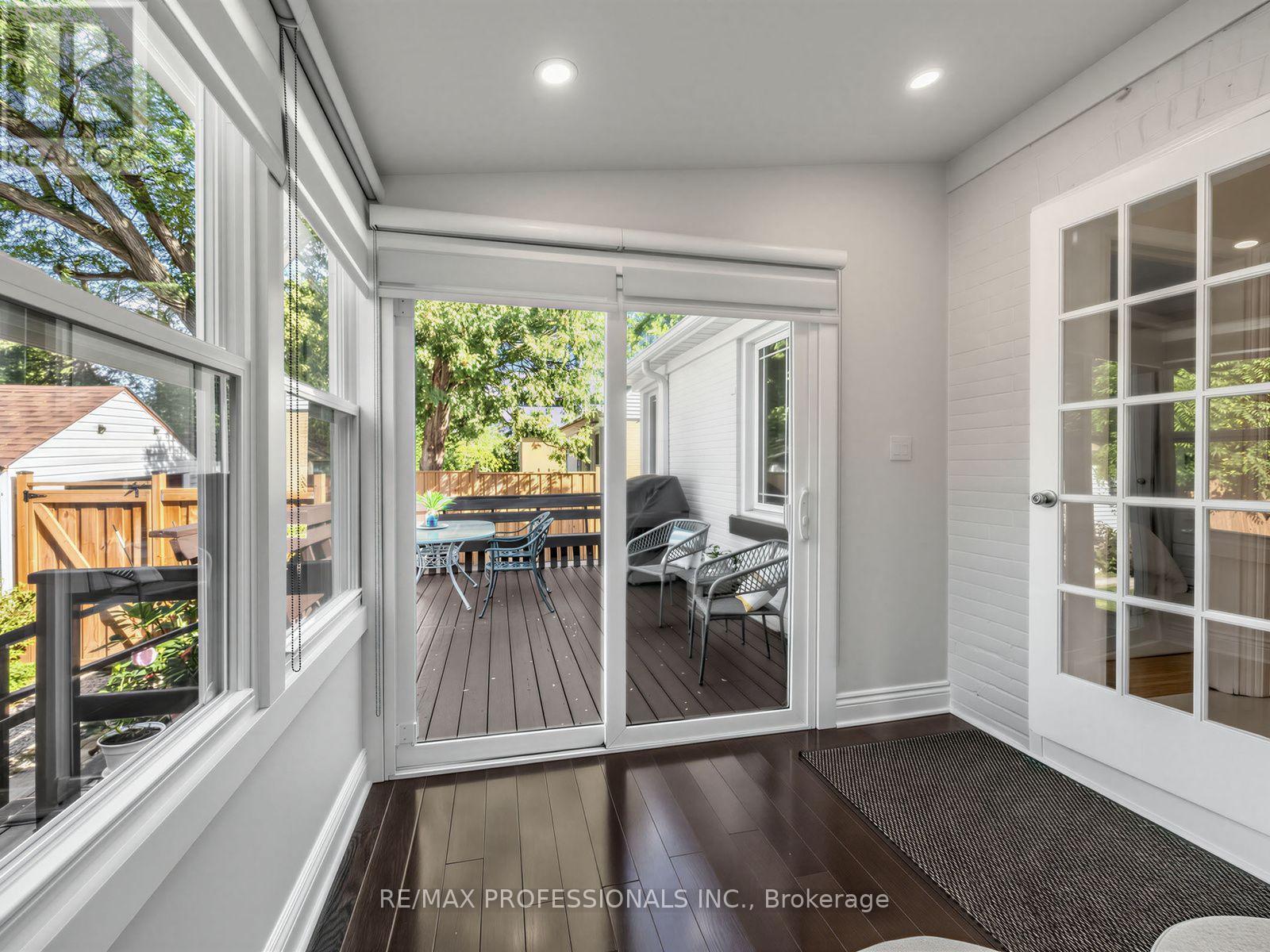 92 WESTROSE AVENUE - 18