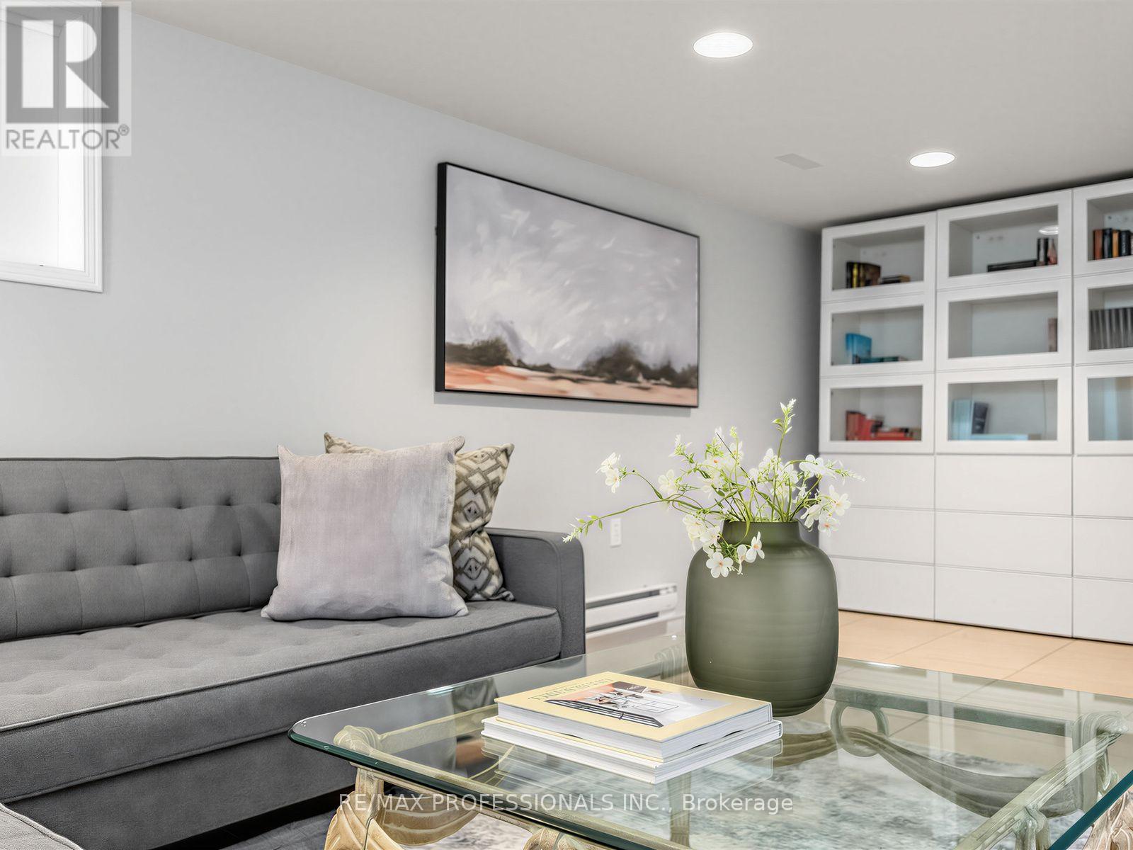 92 WESTROSE AVENUE - 29