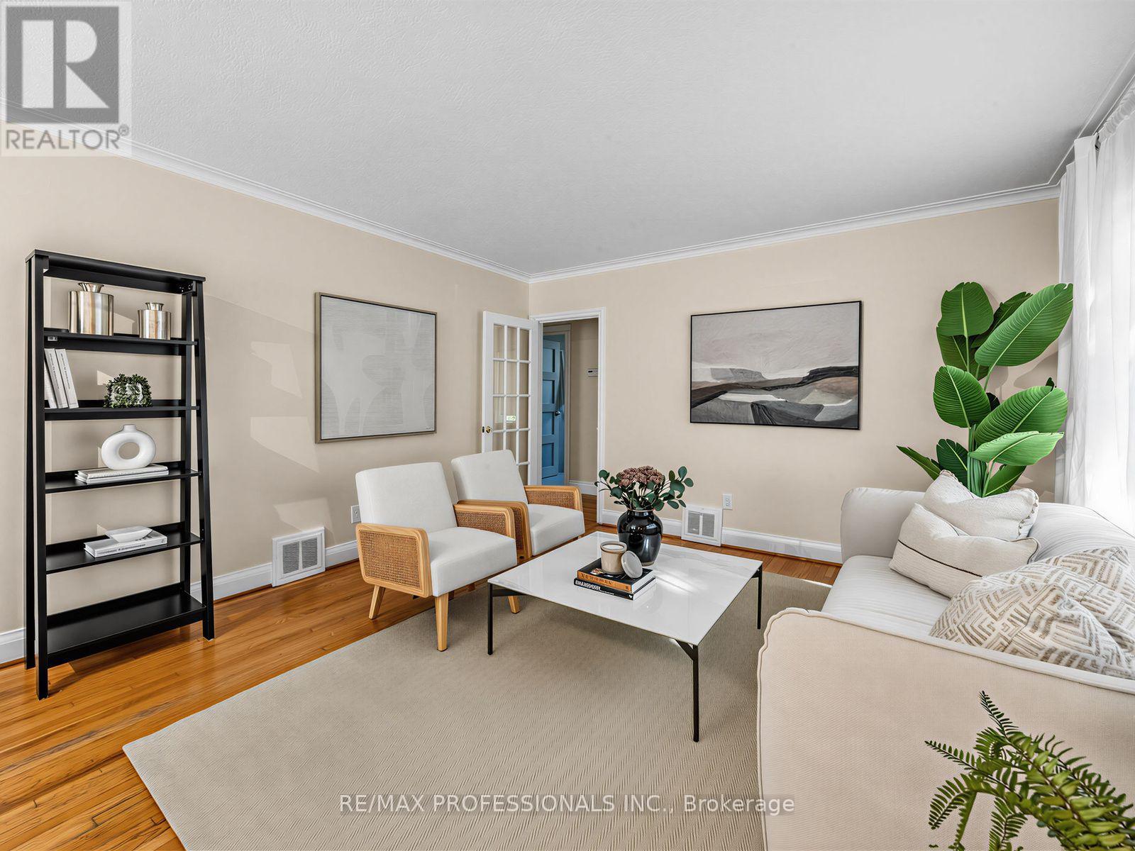 92 WESTROSE AVENUE - 4