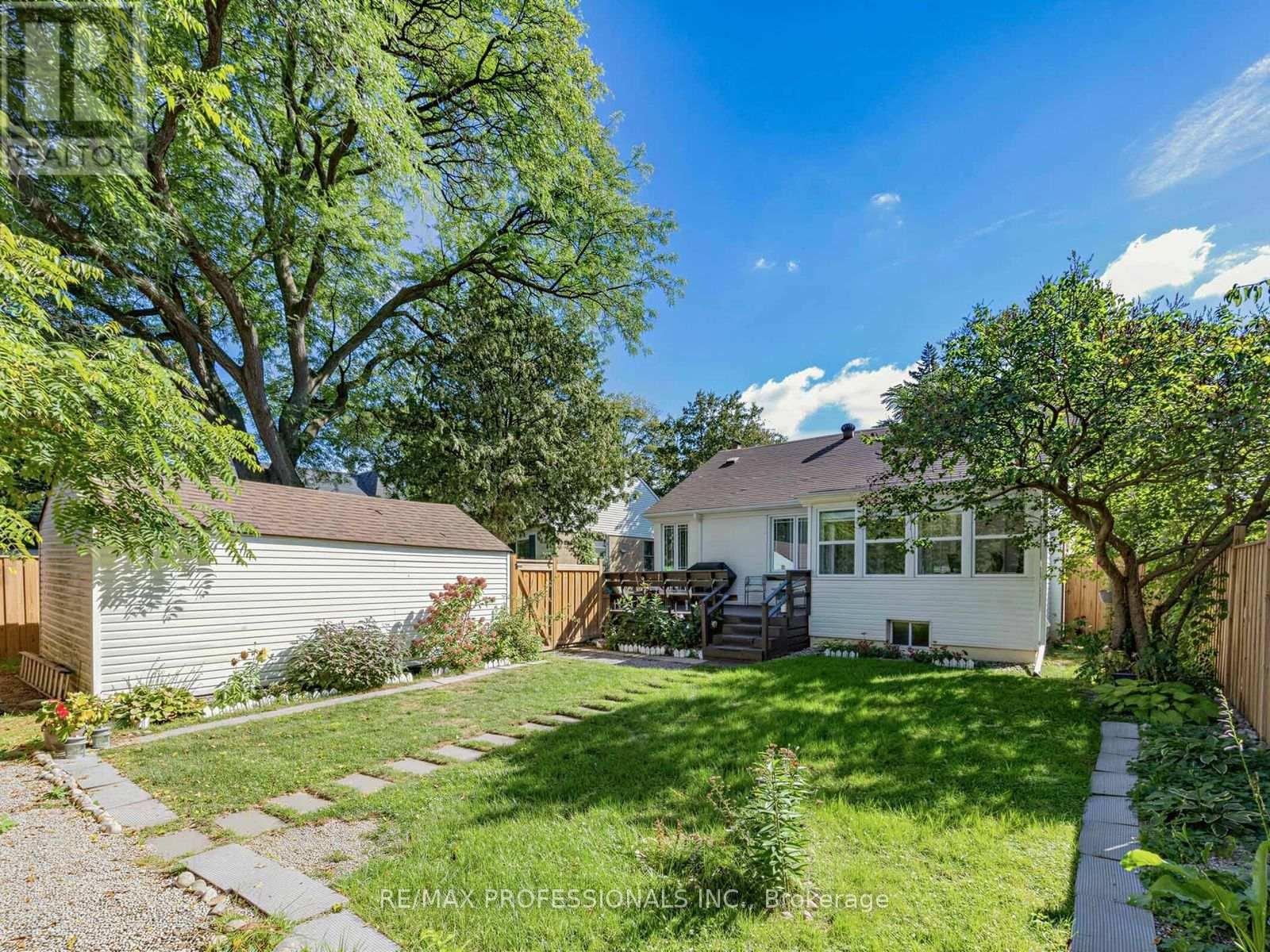 92 WESTROSE AVENUE - 42