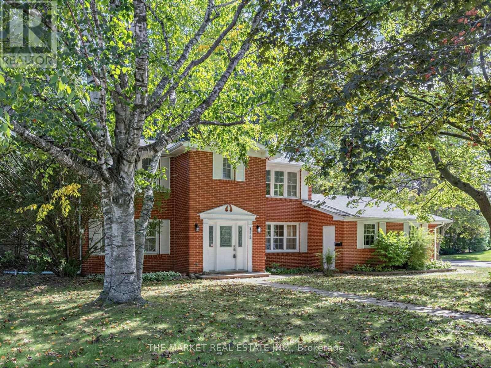 1572 Atrium Court, Mississauga (Sheridan), Ontario, L5H2B8, Mississauga (Sheridan), Ontario — photo 2 of 5
