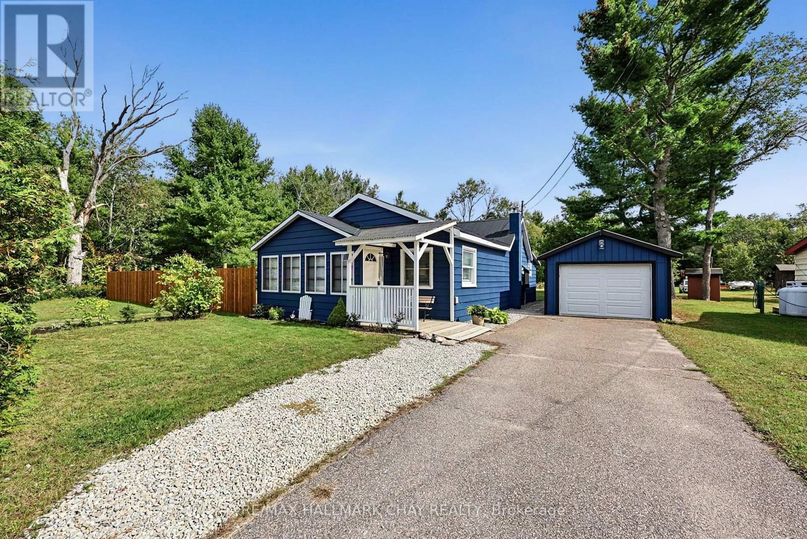 1194 Winhara Road, Gravenhurst (Muskoka (S)), Ontario, P1P1R1, Gravenhurst (Muskoka (S)), Ontario — photo 2 of 5