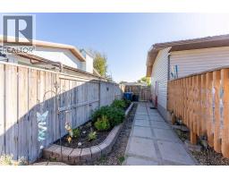 43 Ash Street W, Brooks, AB T1R0A6 Photo 21