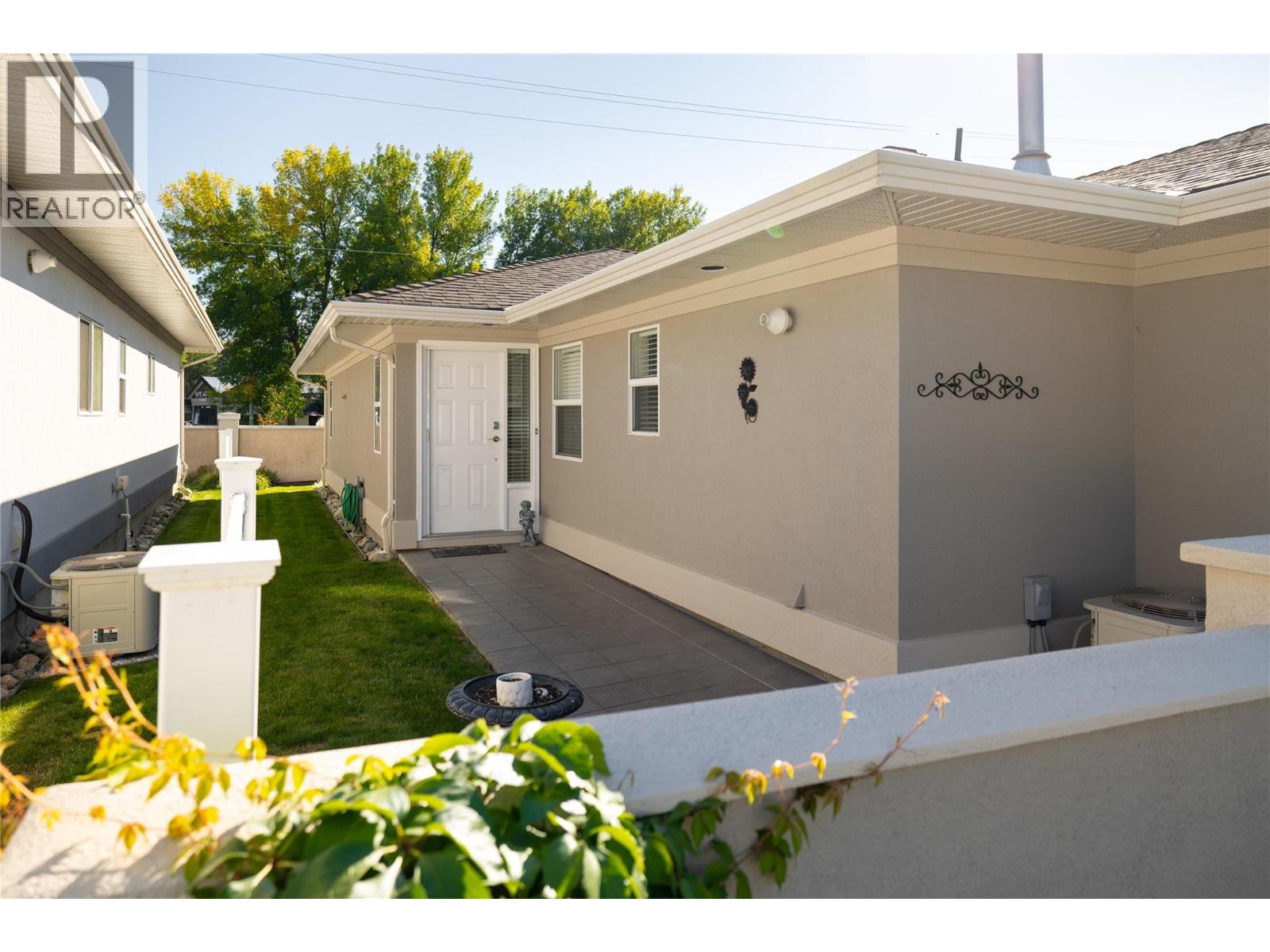 140 3788 Bird Place, Kelowna