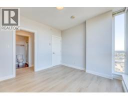 2501 2968 Glen Drive, Coquitlam, BC V3B0C4 Photo 9