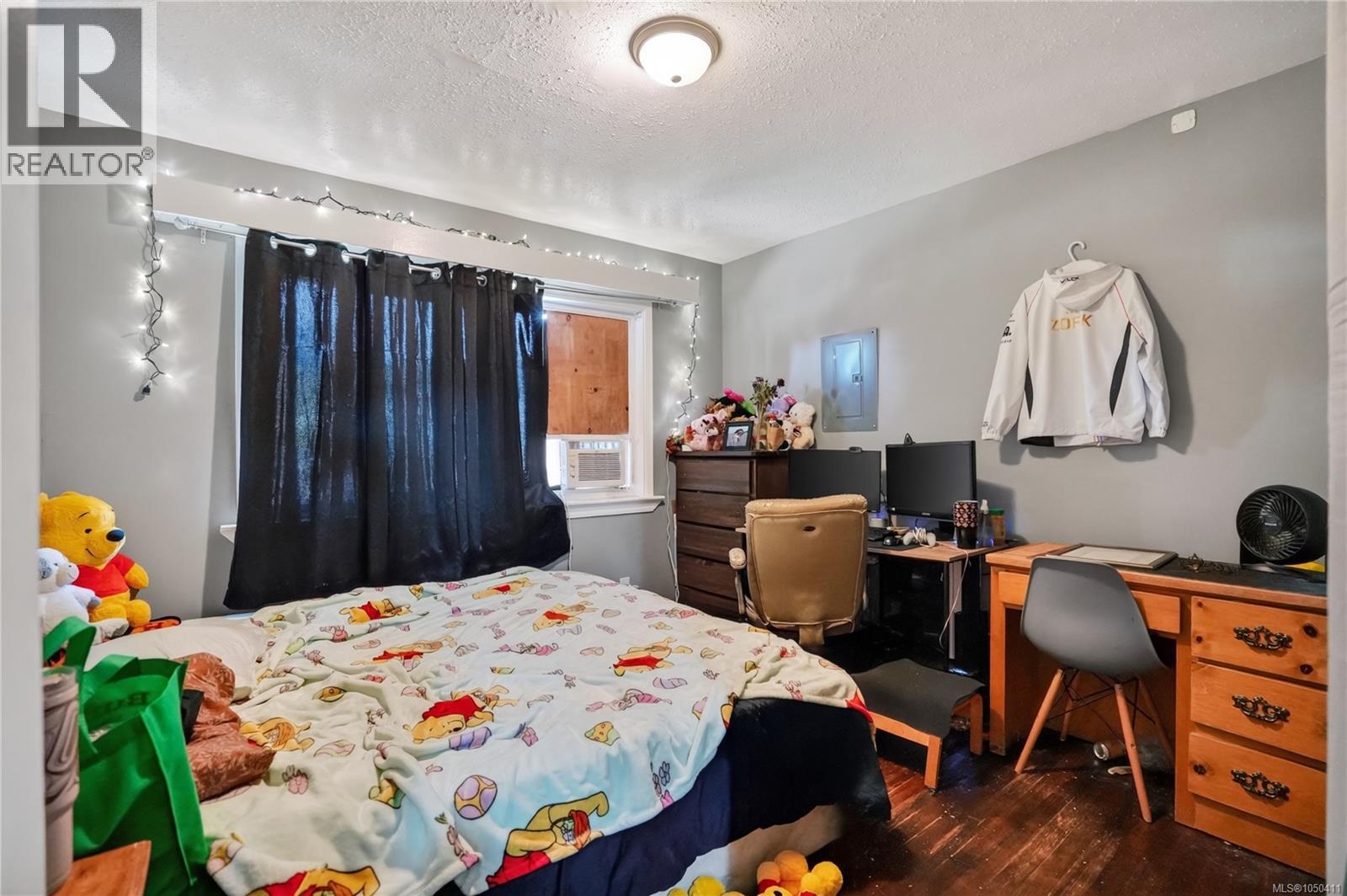 2646 12th Ave - 9