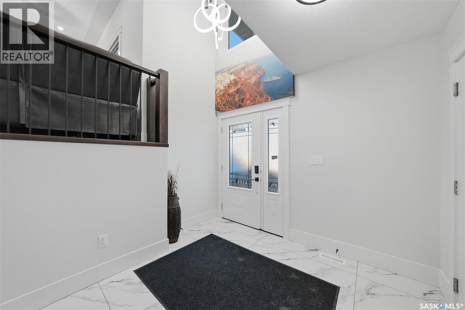 718 Weir CRESCENT - 2