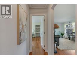 24 Shawcliffe Road Sw, Calgary, AB T2Y1G2 Photo 15