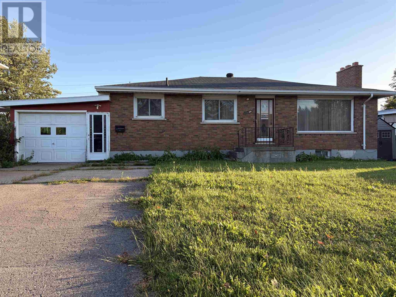 Property for sale at 291 Second LIN E
