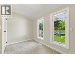 1121 B Avenue N, Saskatoon, SK S7L1G2 Photo 25