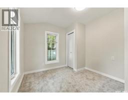 1121 B Avenue N, Saskatoon, SK S7L1G2 Photo 26