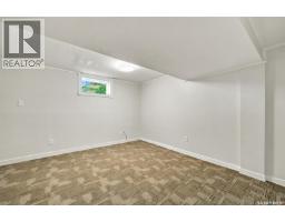 1121 B Avenue N, Saskatoon, SK S7L1G2 Photo 39