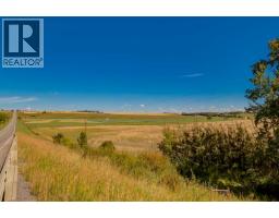 18010 37 Street Sw, Calgary, AB T1S0T3 Photo 28
