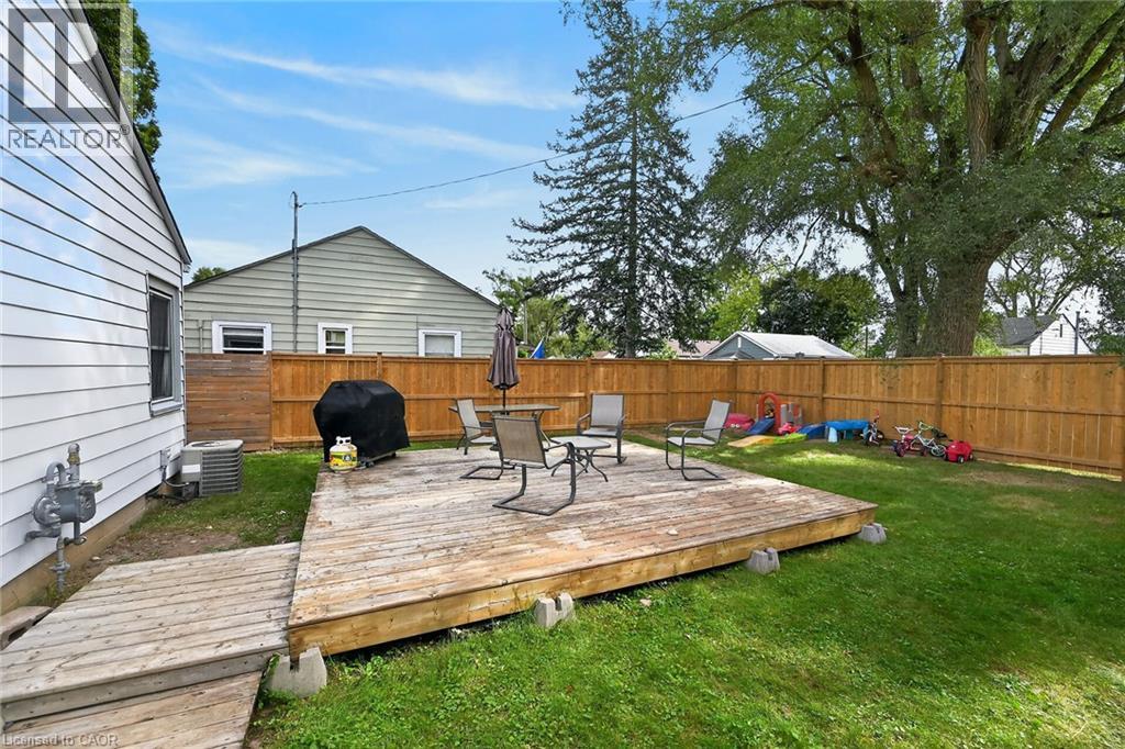 82 DIVISION Street - Image 28