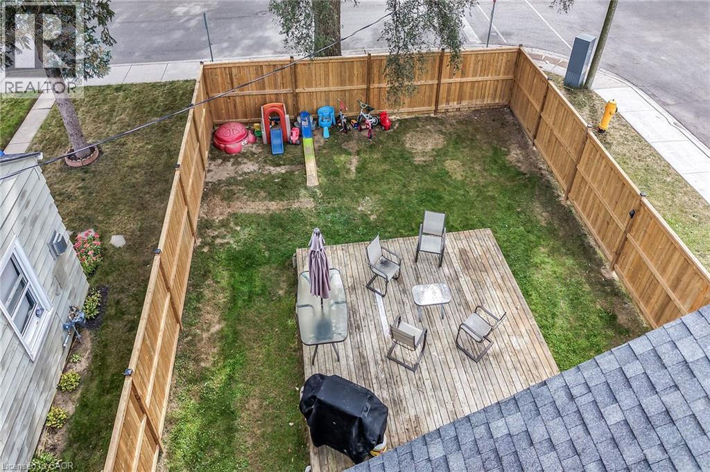82 DIVISION Street - Image 38
